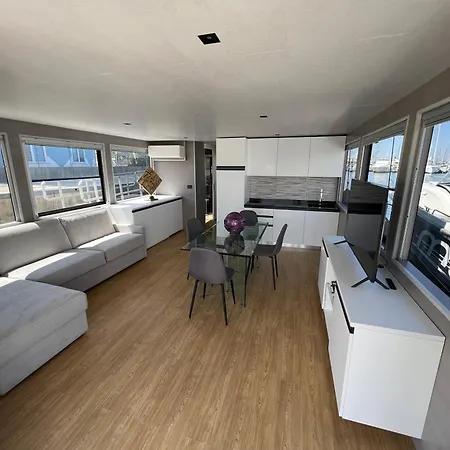Houseboat Ботель Марина-ди-Равенна